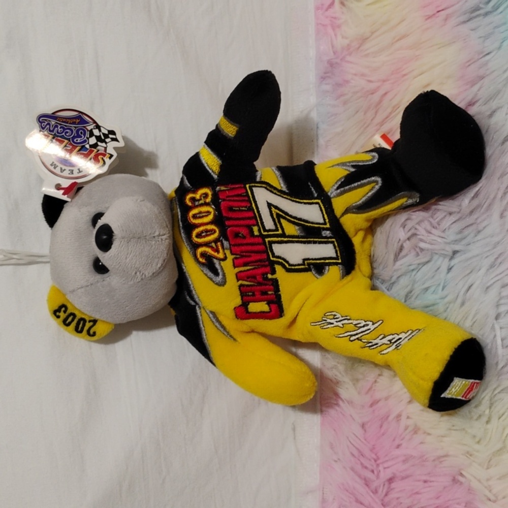 (D-22) NWT Matt Kenseth 17 Vintage 2003 Champion Bear